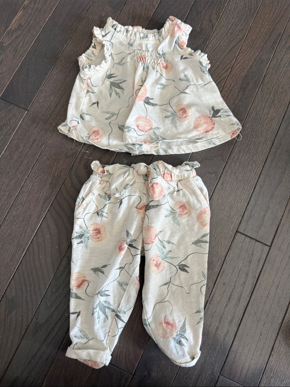 Jessica Simpson White Floral Baby Top and Bottom Set